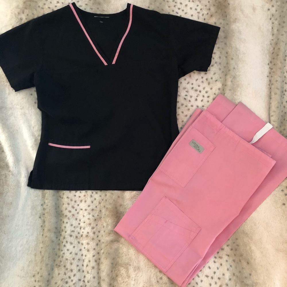 URBANE SCRUB SET